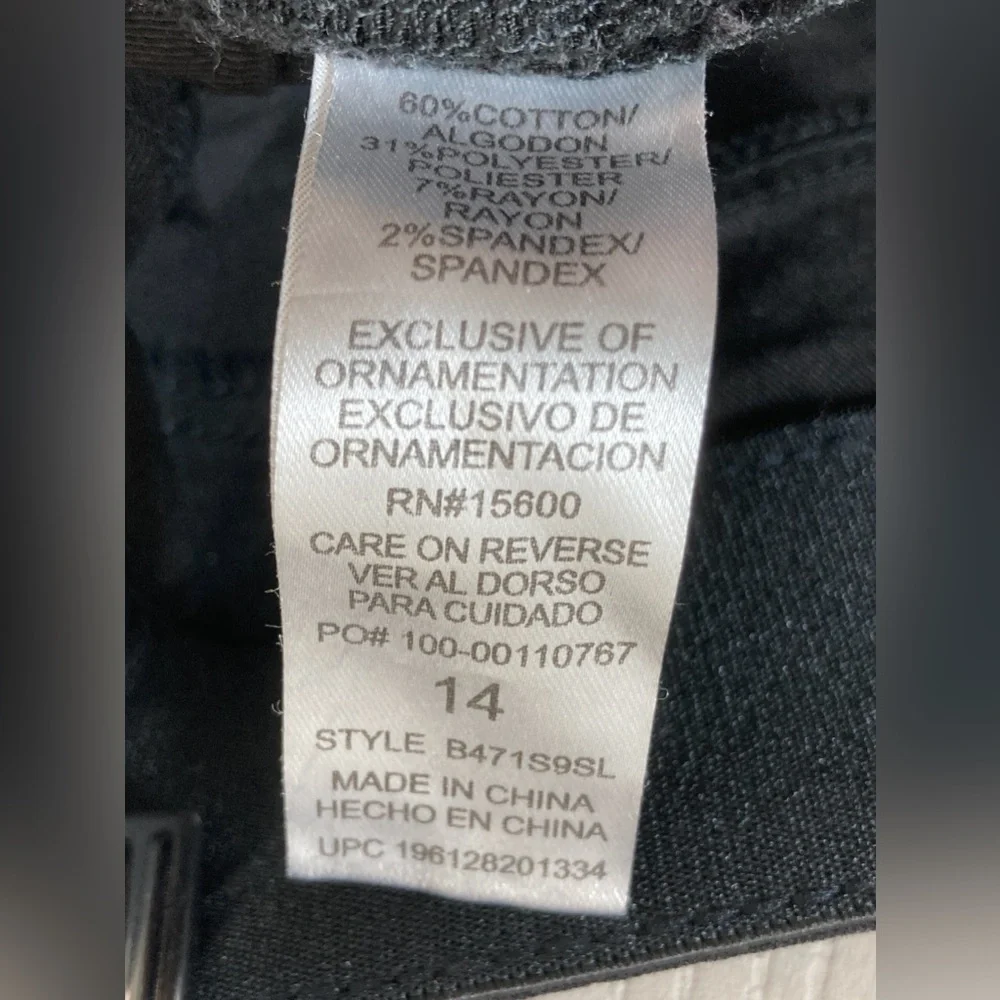 Democracy Women’s “Ab”solution Black Denim 9” Jean Shorts Size 14 Summer Beach - Picture 6 of 9